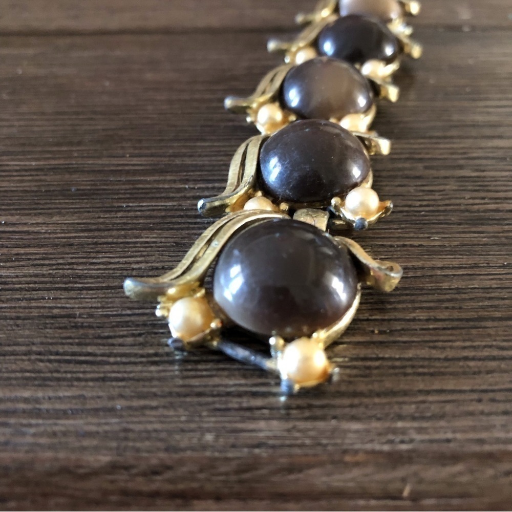 Vintage mid-century brown & gold metal bracelet TINY FLAW - Picture 3 of 5